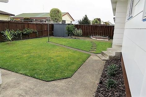 Photo of property in 9 Oak Avenue, Nawton, Hamilton, 3200