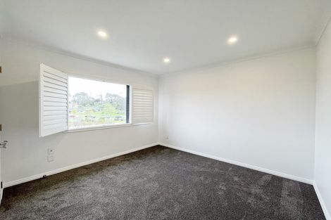 Photo of property in 3 Ballintra Close, Pinehill, Auckland, 0632