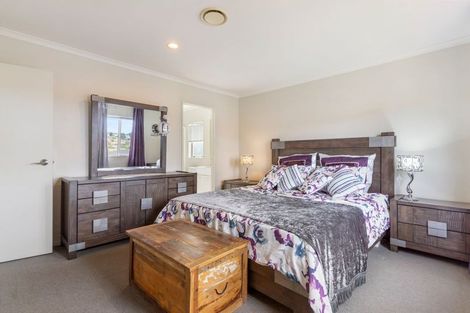 Photo of property in 12 Orbit Place, Flat Bush, Auckland, 2019