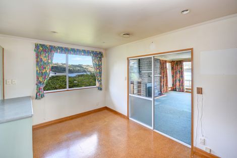 Photo of property in 19 Bayne Terrace, Macandrew Bay, Dunedin, 9014