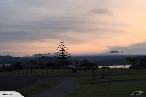 Photo of property in 114 Harbour Drive, Matarangi, Whitianga, 3592