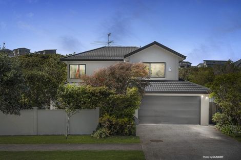 Photo of property in 24 Amesbury Drive, Churton Park, Wellington, 6037