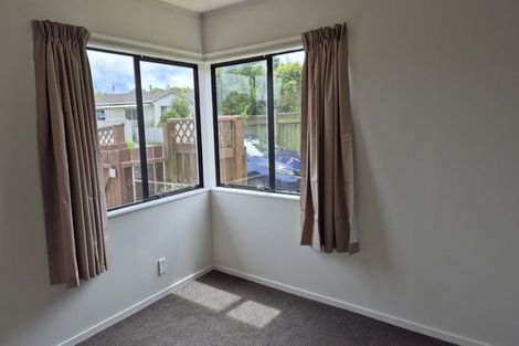 Photo of property in 60 Guadeloupe Crescent, Grenada Village, Wellington, 6037