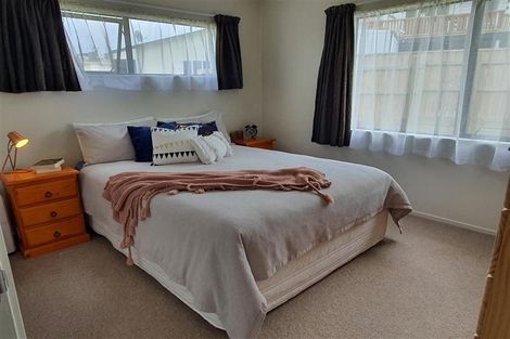 Photo of property in 1/39 Jaemont Avenue, Te Atatu South, Auckland, 0610