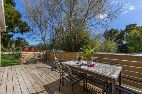 Photo of property in 877 Kahikatea Flat Road, Waitoki, Kaukapakapa, 0871