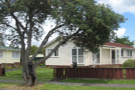 Photo of property in 132 Rowandale Avenue, Manurewa, Auckland, 2102