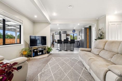 Photo of property in 10 Great North Road, Riverhead, 0820