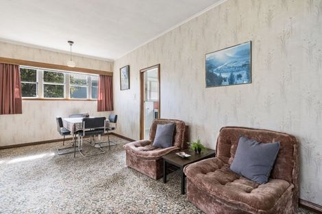 Photo of property in 2 Leveson Street, Strathmore Park, Wellington, 6022