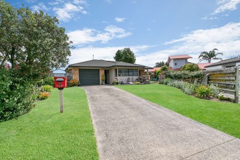 Photo of property in 8 Checketts Place, Papamoa Beach, Papamoa, 3118