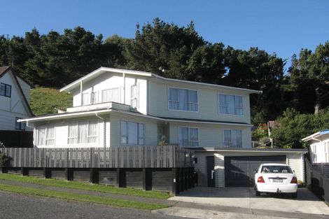 Photo of property in 58 Gloaming Hill, Titahi Bay, Porirua, 5022