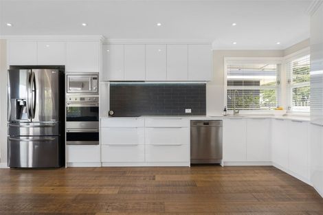 Photo of property in 72 Hanham Road, Kumeu, 0891