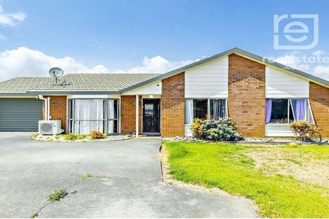 Photo of property in 4 Bernina Place, Weymouth, Auckland, 2103