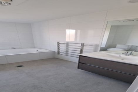 Photo of property in 16 Harlow Crescent, Glen Innes, Auckland, 1072