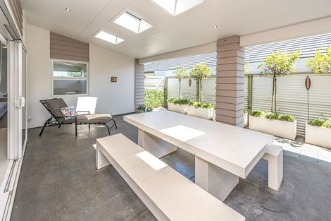 Photo of property in 16 Egmont Street, Patea, 4520