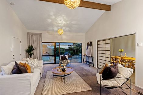 Photo of property in 12 Chatswood Place, Bishopdale, Christchurch, 8051