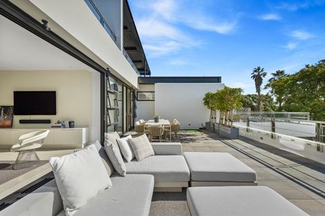 Photo of property in 13/258 Hurstmere Road, Takapuna, Auckland, 0622