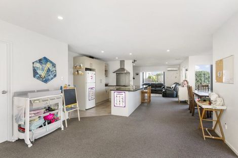 Photo of property in 1/26 Hollowout Street, Takanini, 2112