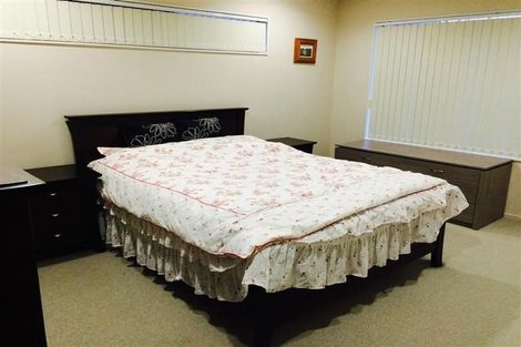 Photo of property in 60a Leafield Crescent, Henderson, Auckland, 0612