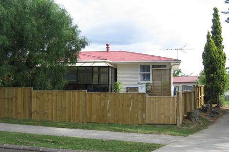 Photo of property in 2 Cindy Place, Pakuranga, Auckland, 2010