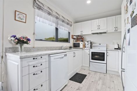 Photo of property in 7a Lloyd Drive, Nawton, Hamilton, 3200