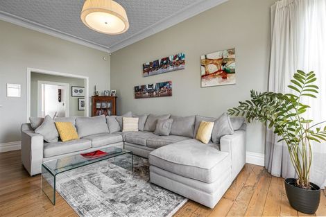 Photo of property in 37 Mozeley Avenue, Devonport, Auckland, 0624