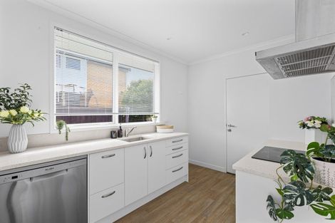 Photo of property in 30d Elizabeth Street, Orewa, 0931