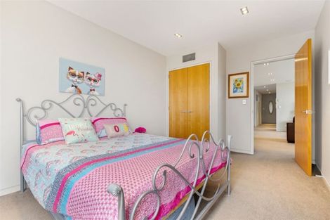 Photo of property in 128 Glenstrae Road, Redcliffs, Christchurch, 8081