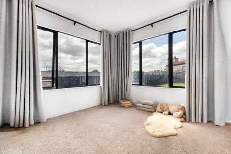 Photo of property in 5 Phoenicia Court, The Gardens, Auckland, 2105