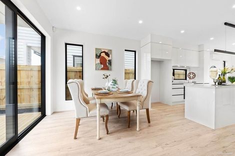 Photo of property in 7d Queen Mary Avenue, New Lynn, Auckland, 0600