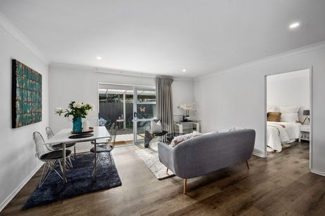 Photo of property in 1/69 Bay Street, Red Beach, 0932