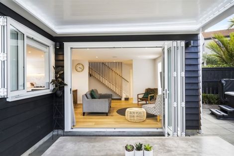 Photo of property in 39 Church Street, Winton, 9720