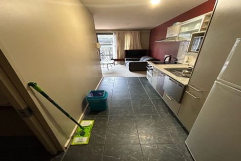 Photo of property in Atrium Towers, 1p/154 The Terrace, Wellington Central, Wellington, 6011