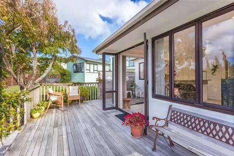 Photo of property in 17 Armagh Road, Blockhouse Bay, Auckland, 0600