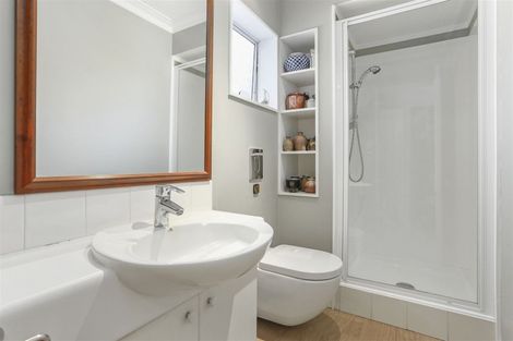 Photo of property in 3/7 Craig Road, Milford, Auckland, 0620