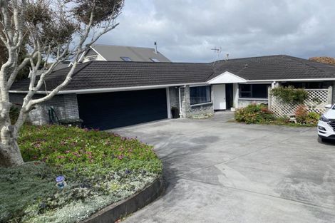 Photo of property in 52 Paynters Avenue, Strandon, New Plymouth, 4312