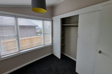 Photo of property in 124 Browns Bay Road, Rothesay Bay, Auckland, 0630