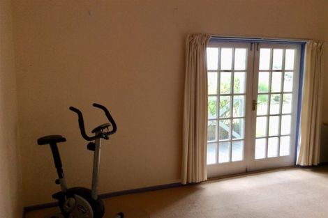 Photo of property in 6 Paraekaretu Street, Hunterville, 4730