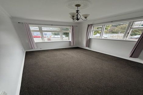 Photo of property in 22 Riddlers Crescent, Petone, Lower Hutt, 5012