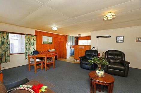 Photo of property in 50 Brennan Place, Opunake, 4616