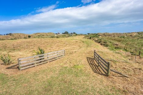 Photo of property in 92 Strathnaver Drive, Waikawa Beach, Manakau, 5573