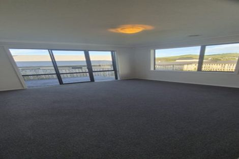 Photo of property in 77 Te Puia Drive, Aotea, Porirua, 5024