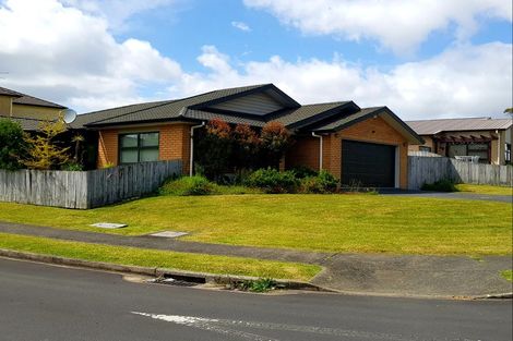Photo of property in 70 Westgate Drive, Massey, Auckland, 0614