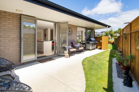 Photo of property in 56 Fairfax Crescent, Pyes Pa, Tauranga, 3112