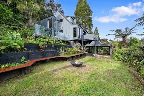 Photo of property in 35 Pluto Place, Beach Haven, Auckland, 0626