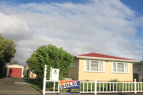 Photo of property in 10 Aberdeen Avenue, Takaro, Palmerston North, 4412