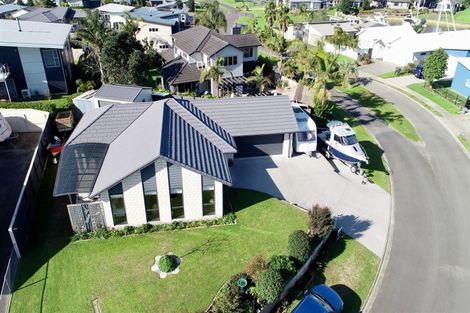 Photo of property in 20 Aquila Drive, Whitianga, 3510