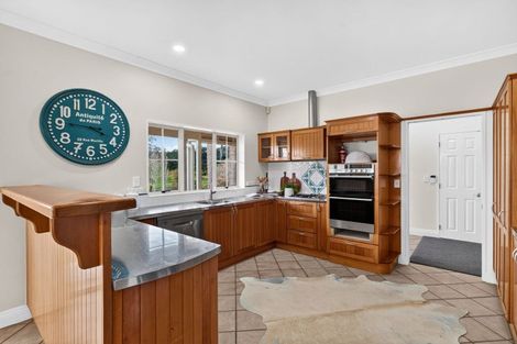Photo of property in 154 Awa Road, Kumeu, 0891