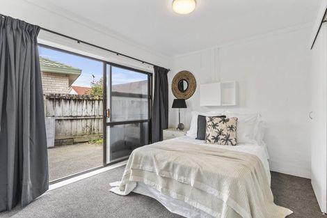 Photo of property in 17 Nukumea Common, Orewa, 0931