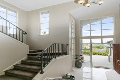 Photo of property in 1 Kingsgate Place, Dannemora, Auckland, 2016