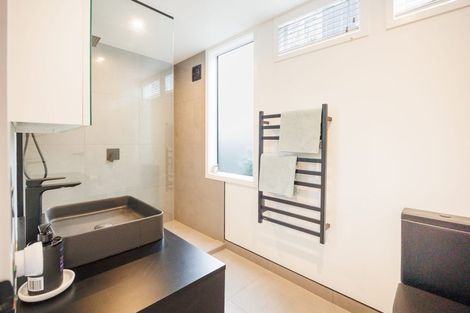 Photo of property in 161 Victoria Avenue, Hokowhitu, Palmerston North, 4410